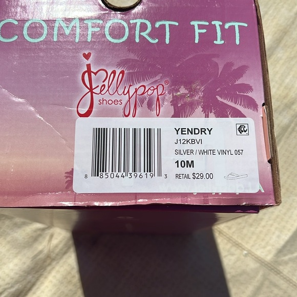 Brand new jelly pop sandals. Not sure on size but 9 inches heal to toe. - Picture 9 of 9